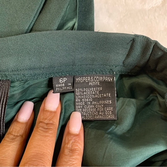 Dark Green Petite Kasper & Company ASL Two piece Pant Suit - Picture 4 of 7